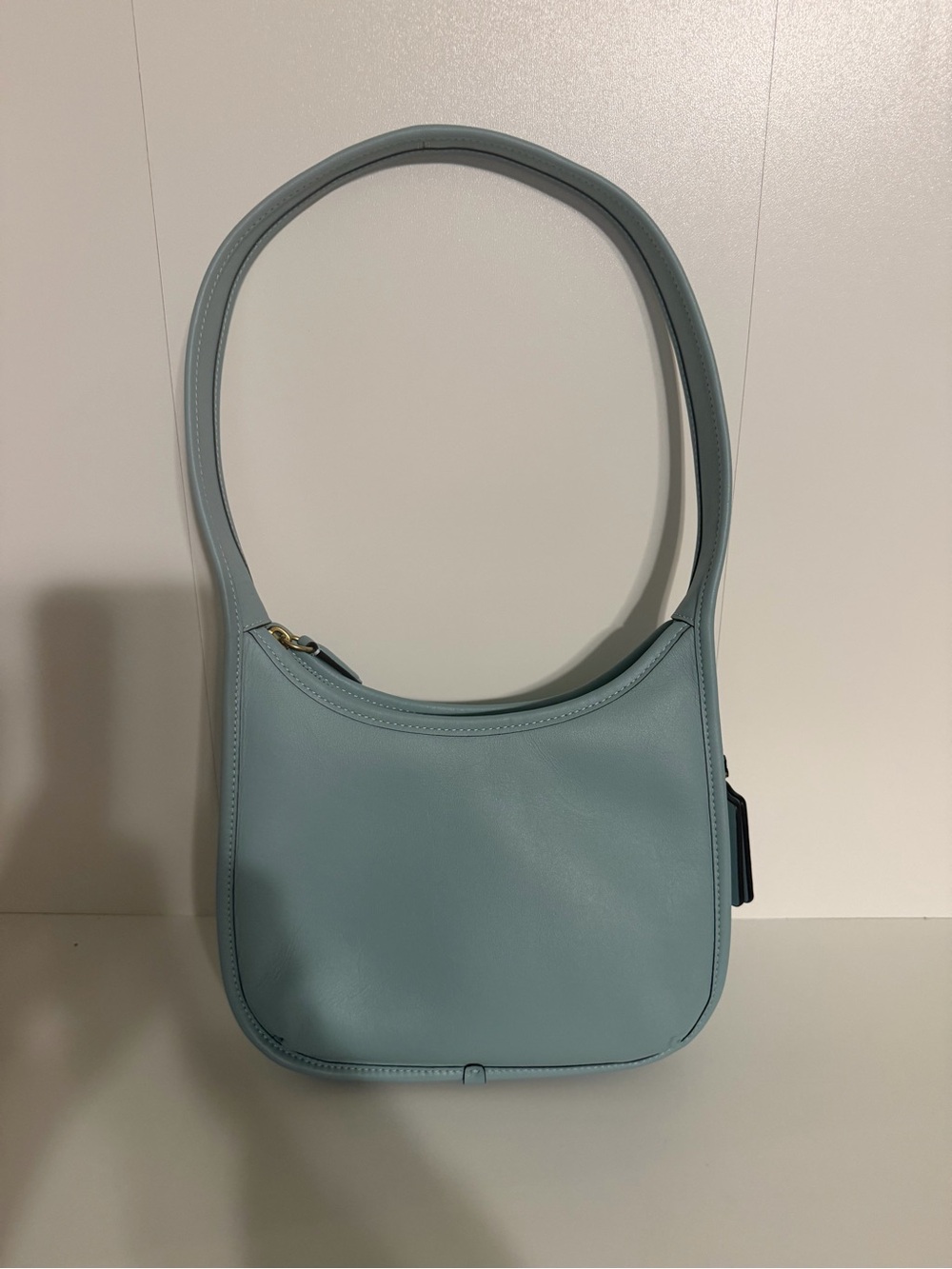 Coach curve zip Elegant Light Blue Shoulder Bag
